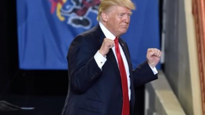 Kerry: Does Trump think world leaders are 'stupid?'
