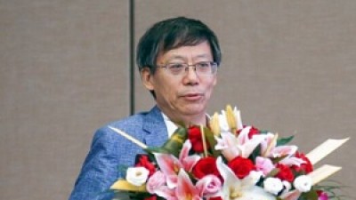 “困惑与思考”：新时代语言服务提供者的新要求与培养的挑战-何克勇