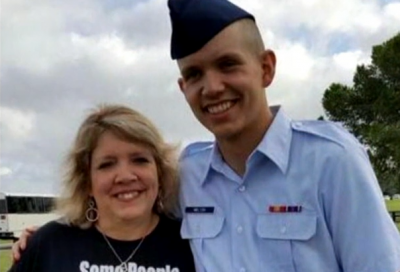 Soldier surprises mother for Christmas